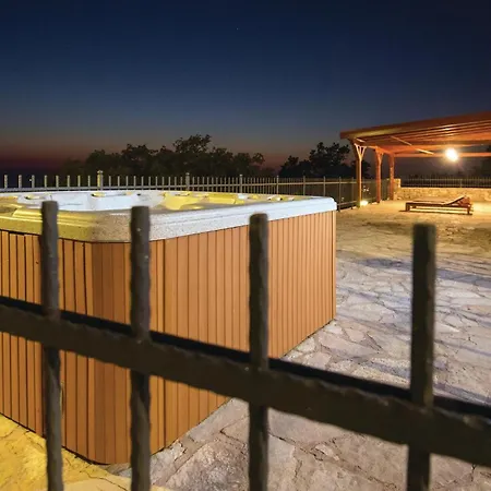 Casa de Férias Pet Friendly In With Jacuzzi