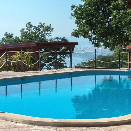 Ferienhaus Lovely In *