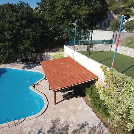 Casa de Férias Pet Friendly In With Jacuzzi