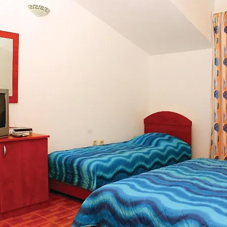 Amazing In With 7 Bedrooms, Jacuzzi&wifi *